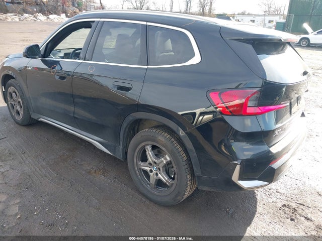 2024 BMW X1 WBX73EF06R5025630 Photo 2