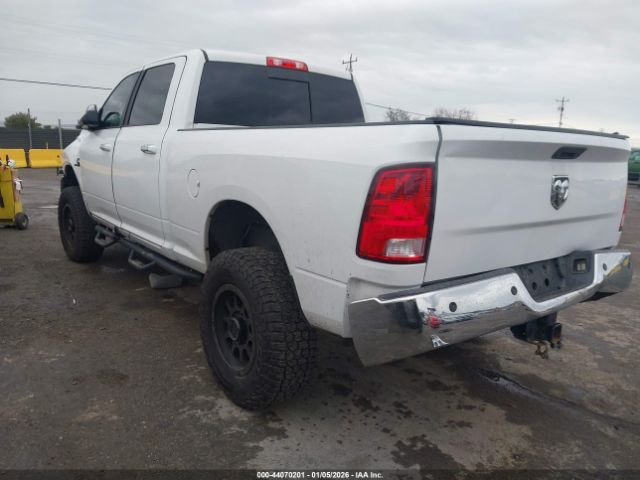2017 RAM 2500 3C6UR5DL7HG503967 Photo 2
