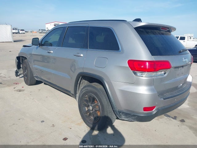 1C4RJFAG8JC180394 Jeep Grand Cherokee Laredo 4x4