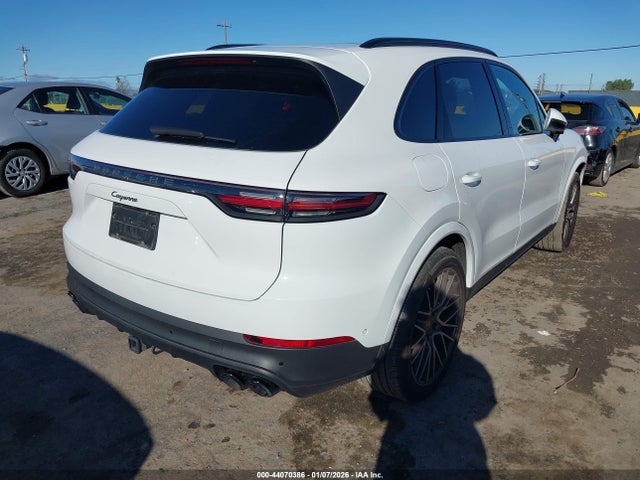 2022 PORSCHE CAYENNE WP1AA2AY7NDA05857 Photo 3