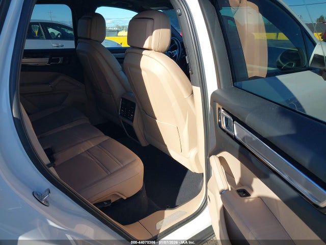 2022 PORSCHE CAYENNE WP1AA2AY7NDA05857 Photo 7
