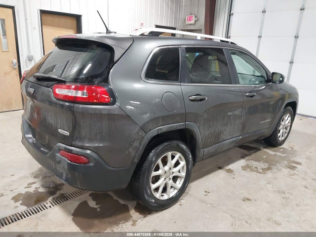 1C4PJMCB6FW714947 Jeep Cherokee Latitude