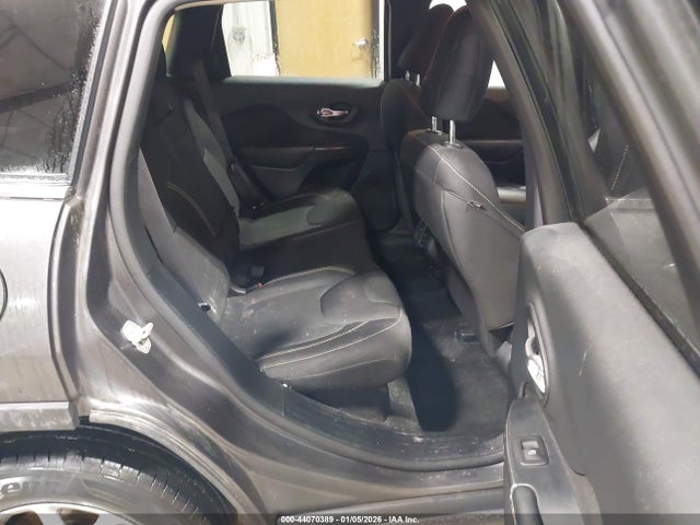 1C4PJMCB6FW714947 Jeep Cherokee Latitude