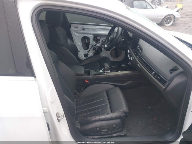 2021 AUDI A4 WAUEAAF48MA058406 Photo 4