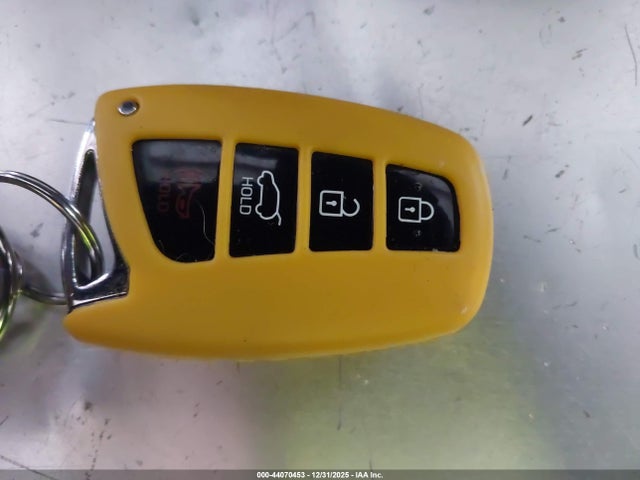 5XYZU4LA3HG486929 Hyundai Santa Fe Sport 2.0t