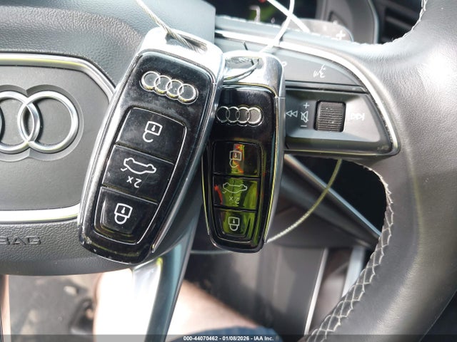 2021 AUDI Q8 WA1AVAF18MD031209 Photo 10