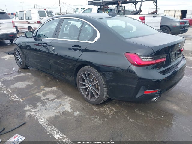 2020 BMW 330I WBA5R1C06LFH39341 Photo 2