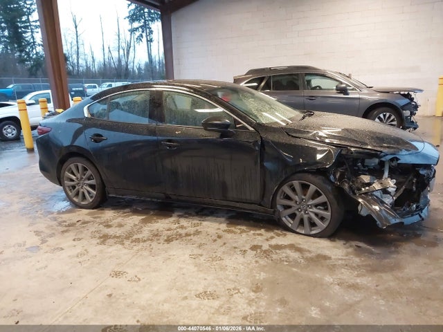 2020 Mazda Mazda3 Premium Package მანქანა იყიდება აუქციონზე, vin: 3MZBPBEM5LM133329, აუქციონის ნომერი: 44070546