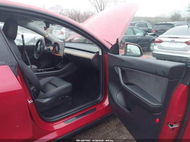 2021 TESLA MODEL Y 5YJYGDEE8MF117956 Photo 4