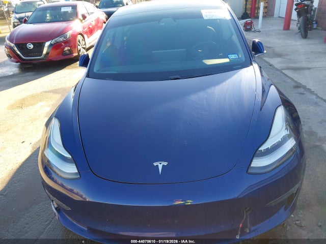 2018 TESLA MODEL 3 5YJ3E1EB3JF090276 Photo 9