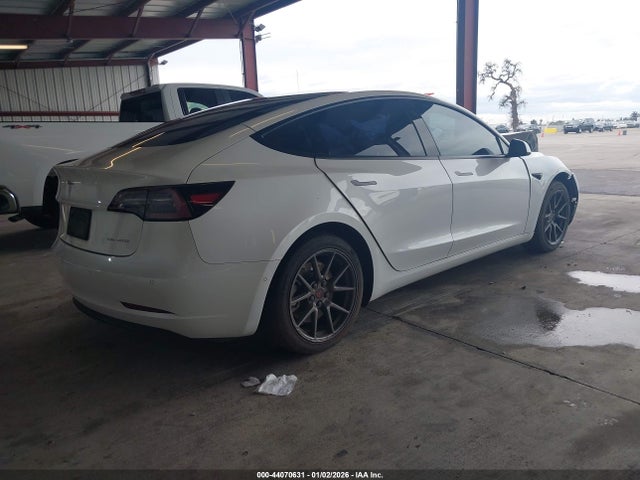 Продажа на аукционе авто 2021 Tesla Model 3 Long Range Dual Motor All-wheel Drive, vin: 5YJ3E1EB7MF044518, номер лота: 44070631