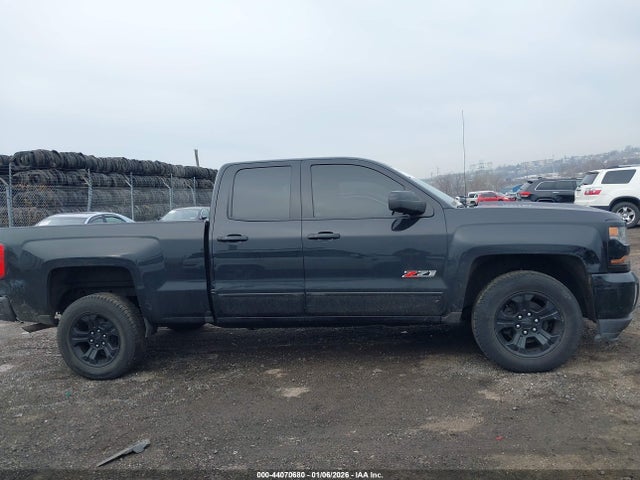 1GCVKREC0JZ113791 Chevrolet Silverado 1500 2lt