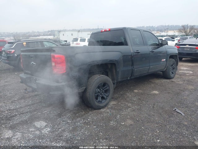1GCVKREC0JZ113791 Chevrolet Silverado 1500 2lt