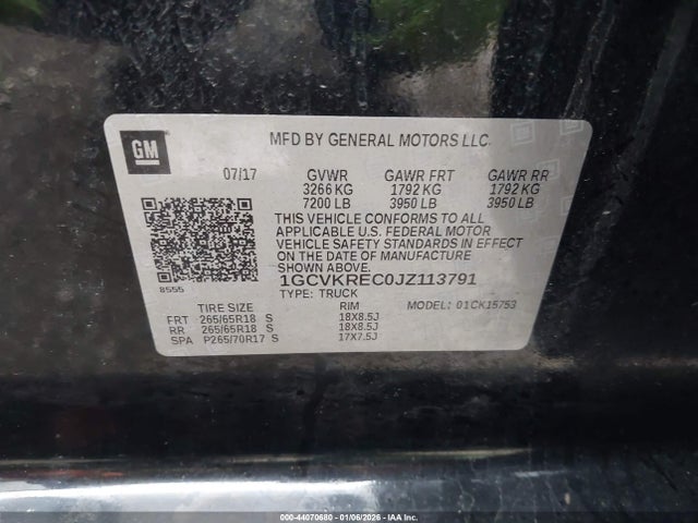 1GCVKREC0JZ113791 Chevrolet Silverado 1500 2lt