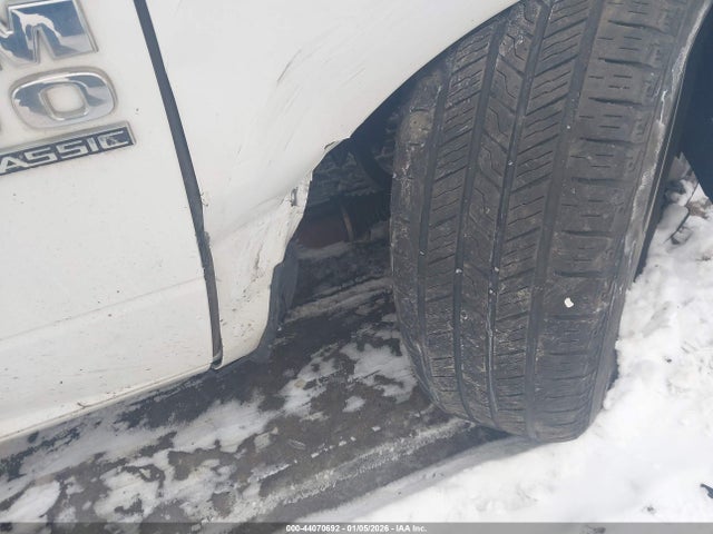Продаж на аукціоні авто 2019 Ram 1500 Classic Express  4x4 6'4 Box, vin: 1C6RR7FG8KS544738, номер лоту: 44070692