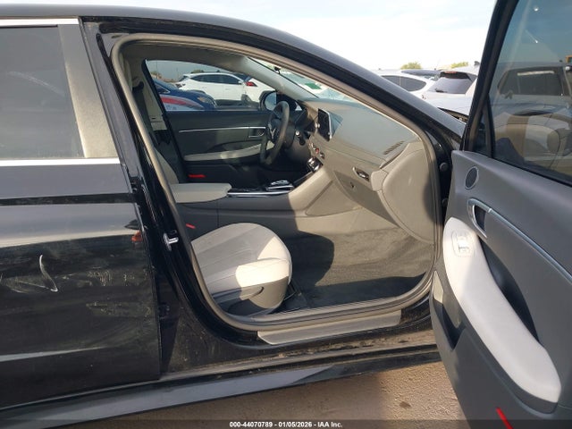 KMHL64JA4PA286462 Hyundai SONATA SEL