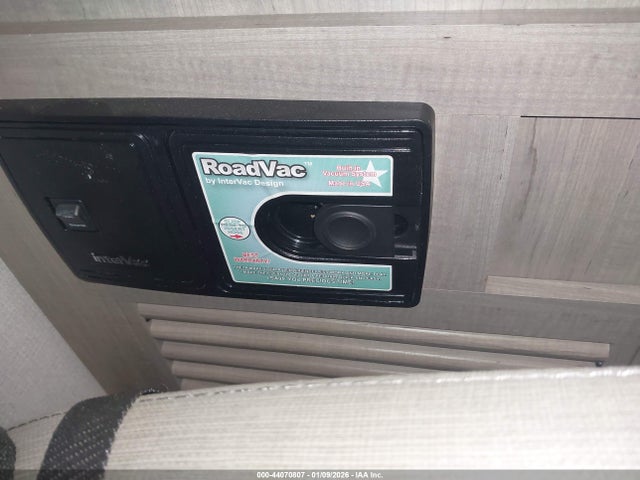 44070807 :رقم المزاد ، 4YDT28R29M7246288 vin ، 2021 Keystone Rv Hideout Luxury 28rks Travel Travel مزاد بيع