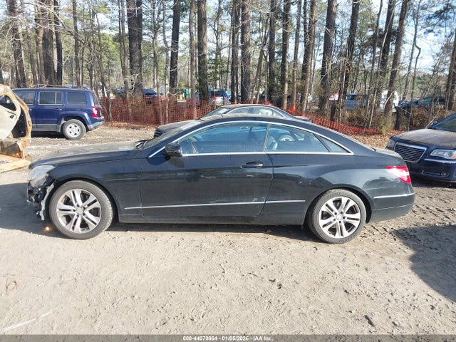 44070864 :رقم المزاد ، WDDKJ5GB2BF087643 vin ، 2011 Mercedes-benz E 350 مزاد بيع
