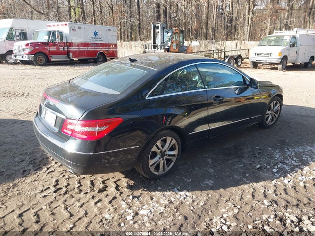 44070864 :رقم المزاد ، WDDKJ5GB2BF087643 vin ، 2011 Mercedes-benz E 350 مزاد بيع