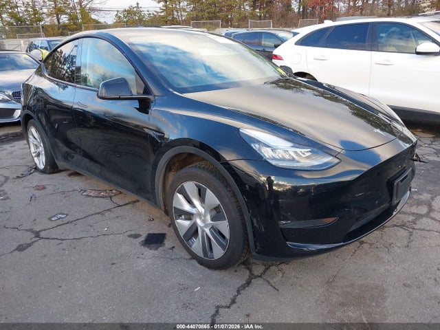 2023 TESLA MODEL Y 7SAYGDEE0PA044022 Photo 0