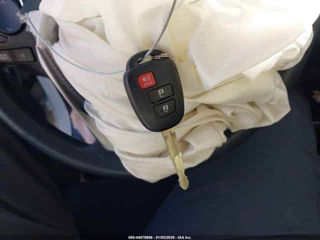 2017 TOYOTA RAV4 JTMZFREV7HJ709271 Photo 10