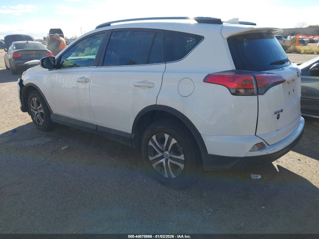 2017 TOYOTA RAV4 JTMZFREV7HJ709271 Photo 2