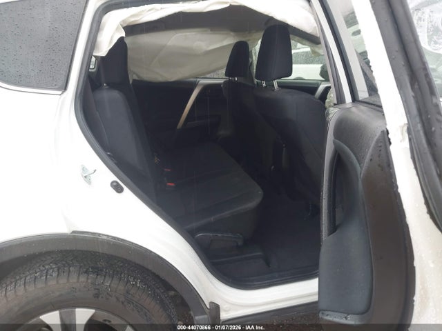 2017 TOYOTA RAV4 JTMZFREV7HJ709271 Photo 7