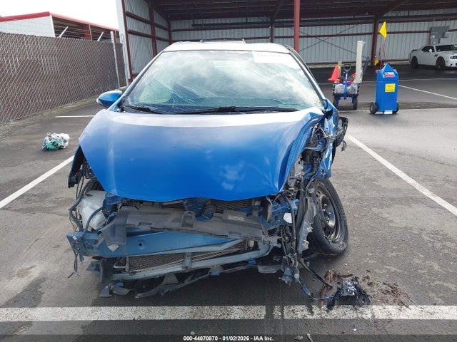 Toyota Prius C Two 2016 JTDKDTB3XG1132516 Image 13