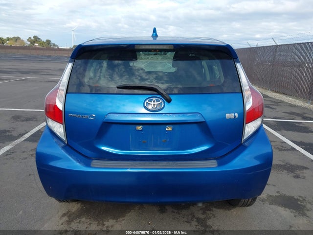 Toyota Prius C Two 2016 JTDKDTB3XG1132516 Image 17