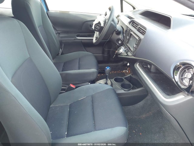 Toyota Prius C Two 2016 JTDKDTB3XG1132516 Image 5