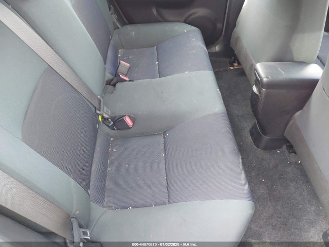 Toyota Prius C Two 2016 JTDKDTB3XG1132516 Image 8
