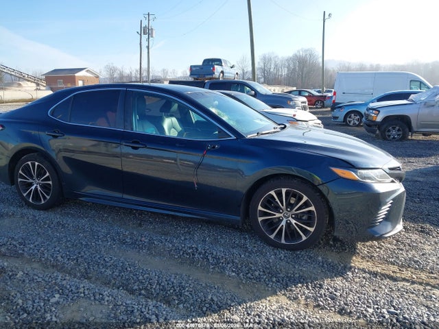 4T1B11HK2JU570475 Toyota CAMRY SE