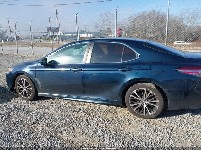 4T1B11HK2JU570475 Toyota CAMRY SE