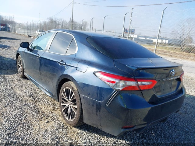 4T1B11HK2JU570475 Toyota CAMRY SE