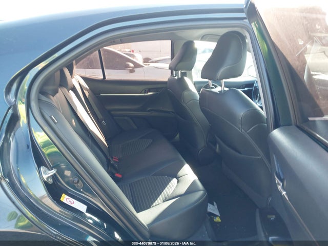 4T1B11HK2JU570475 Toyota CAMRY SE