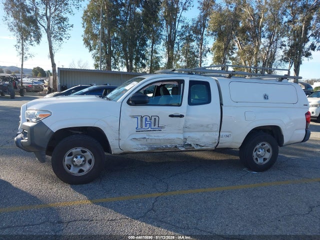 5TFRX5GN5JX109676 Toyota Tacoma Sr