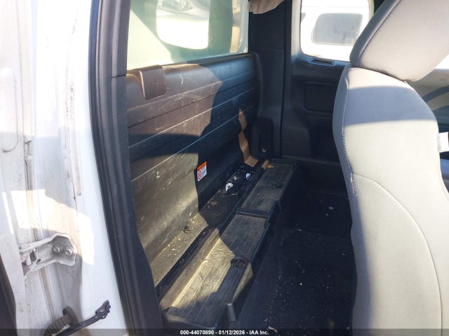 5TFRX5GN5JX109676 Toyota Tacoma Sr