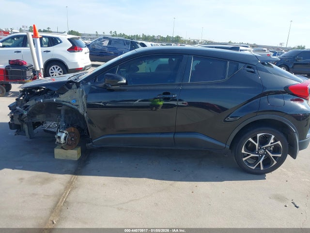Toyota C-HR XLE 2021 NMTKHMBX3MR139480 Image 15