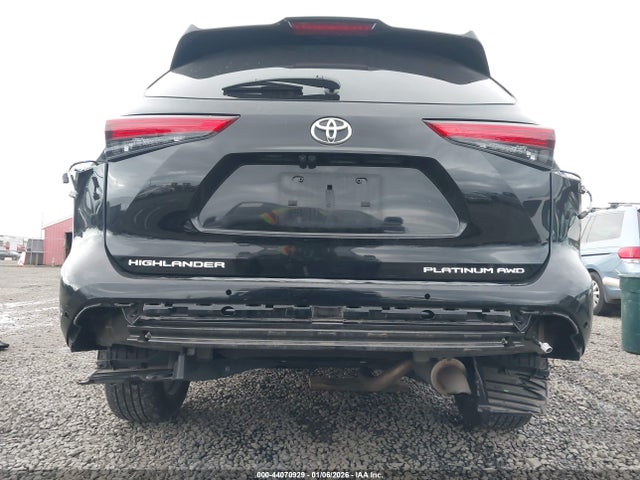 Toyota Highlander Platinum 2023 5TDKDRBH9PS039052 Image 6