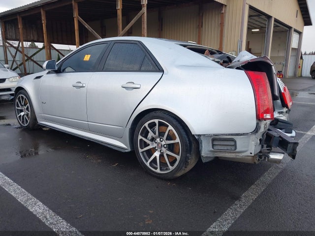 2013 CADILLAC CTS-V 1G6DV5EP1D0110229 Photo 2