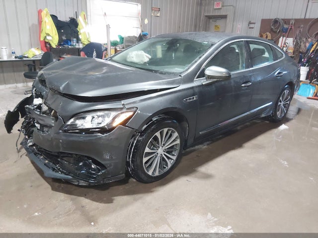 44071015 :رقم المزاد ، 1G4ZP5SS2HU158046 vin ، 2017 Buick Lacrosse Essence مزاد بيع