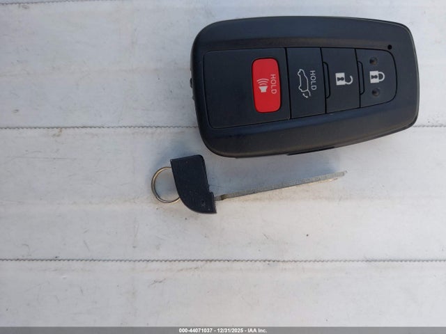 JTMB6RFV1SD169244 Toyota Rav4 Hybrid Xle Premium