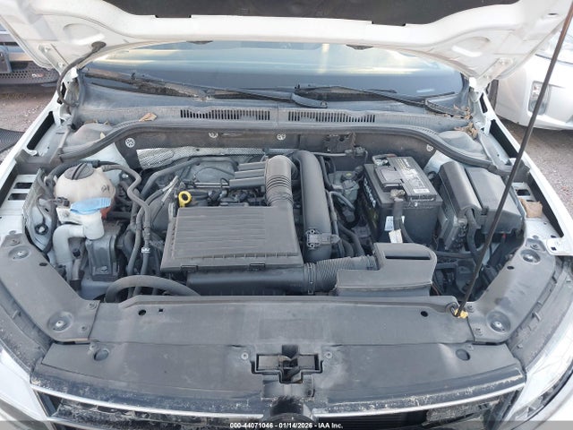 44071046 :رقم المزاد ، 3VW2B7AJXHM350986 vin ، 2017 Volkswagen Jetta 1.4t S مزاد بيع