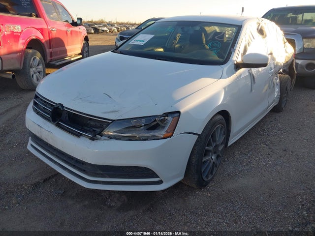 44071046 :رقم المزاد ، 3VW2B7AJXHM350986 vin ، 2017 Volkswagen Jetta 1.4t S مزاد بيع