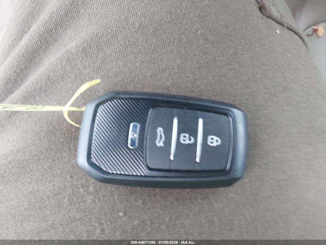 5TDYK3DC2FS541284 Toyota Sienna Xle 8 Passenger