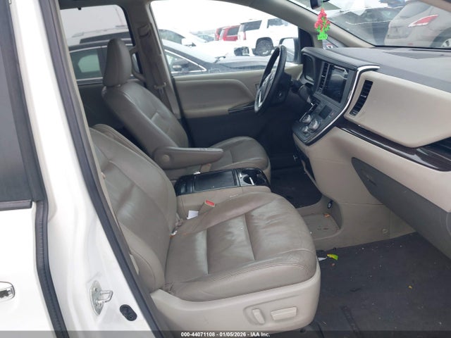 5TDYK3DC2FS541284 Toyota Sienna Xle 8 Passenger