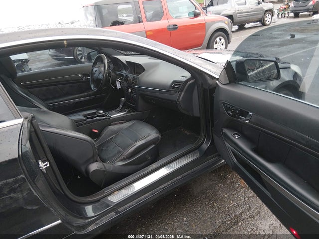 2011 MERCEDES-BENZ E 550 WDDKJ7CB5BF083233 Photo 4