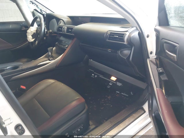 2017 LEXUS IS 200T JTHBA1D22H5039399 Photo 4