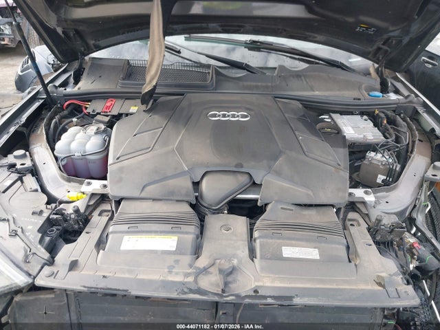 2020 Audi Q7 Prestige 55 Tfsi Quattro Tiptronic მანქანა იყიდება აუქციონზე, vin: WA1VXBF78LD012017, აუქციონის ნომერი: 44071182