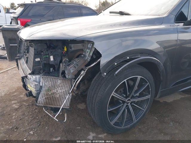 2020 Audi Q7 Prestige 55 Tfsi Quattro Tiptronic მანქანა იყიდება აუქციონზე, vin: WA1VXBF78LD012017, აუქციონის ნომერი: 44071182